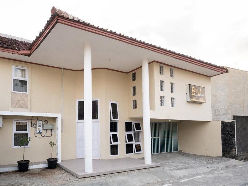 Oyo 2173 Bnv House Babarsari Hotel Maguwo Luaran gambar