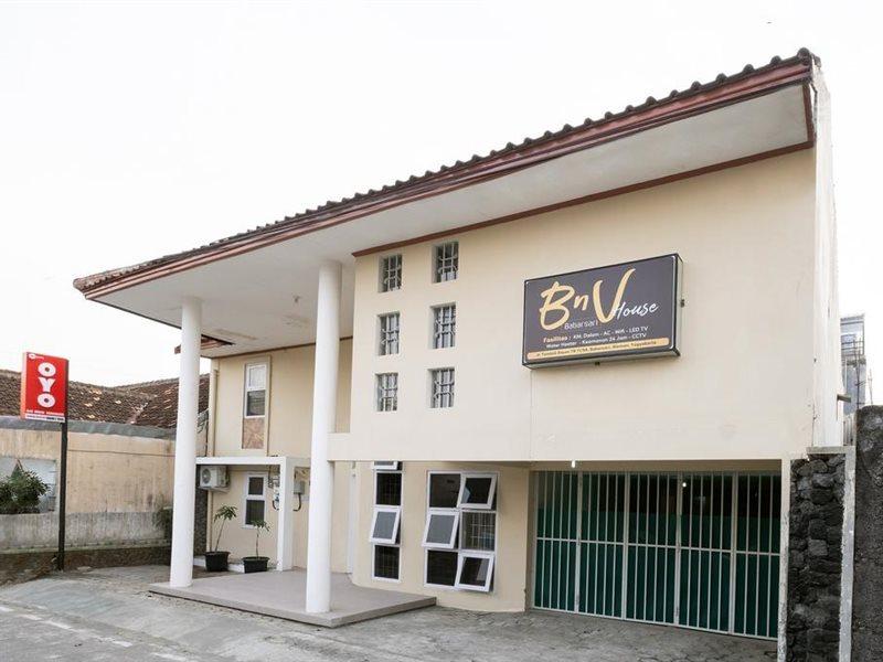 Oyo 2173 Bnv House Babarsari Hotel Maguwo Luaran gambar