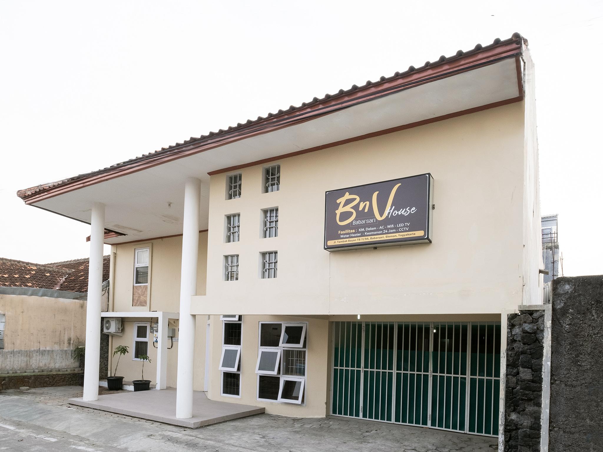 Oyo 2173 Bnv House Babarsari Hotel Maguwo Luaran gambar