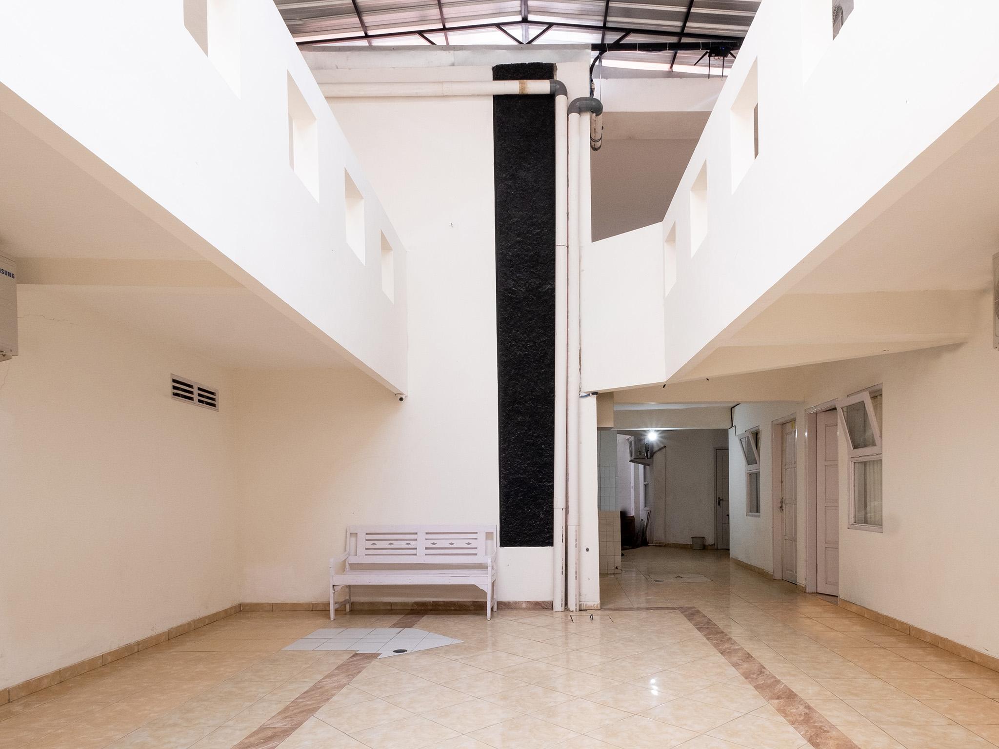 Oyo 2173 Bnv House Babarsari Hotel Maguwo Luaran gambar
