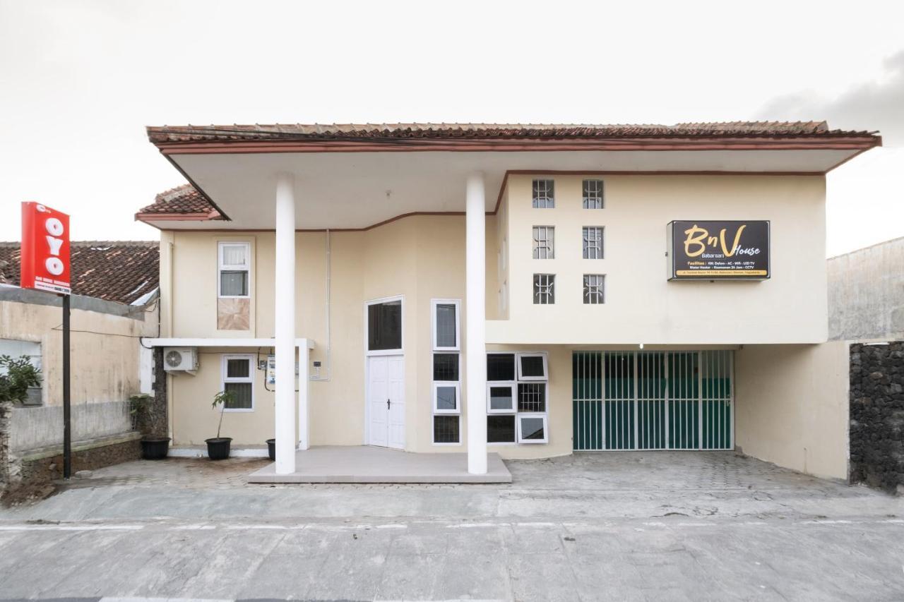 Oyo 2173 Bnv House Babarsari Hotel Maguwo Luaran gambar